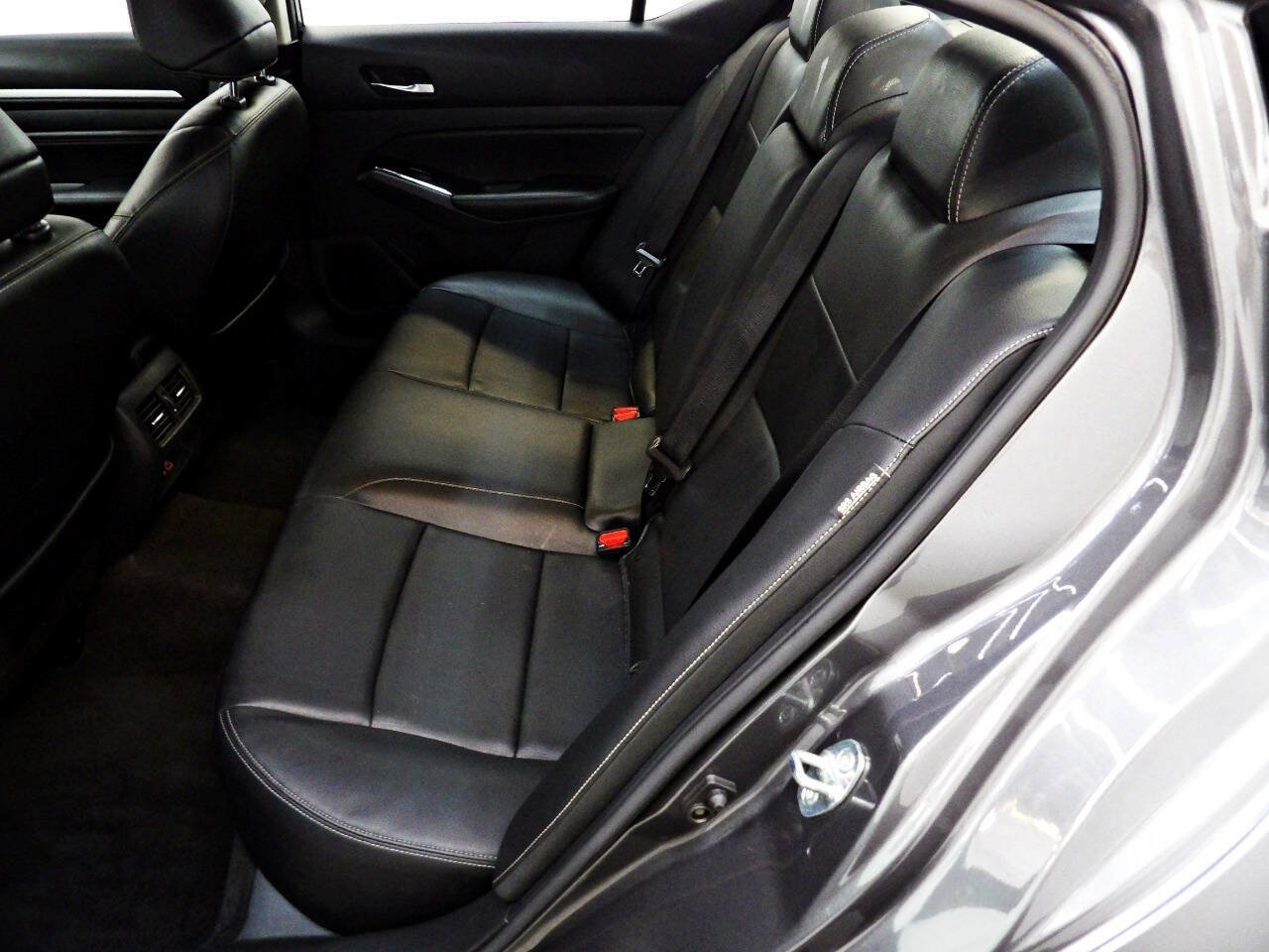 Used 2022 Nissan Altima 2.5 SL AWD/4WD image 10