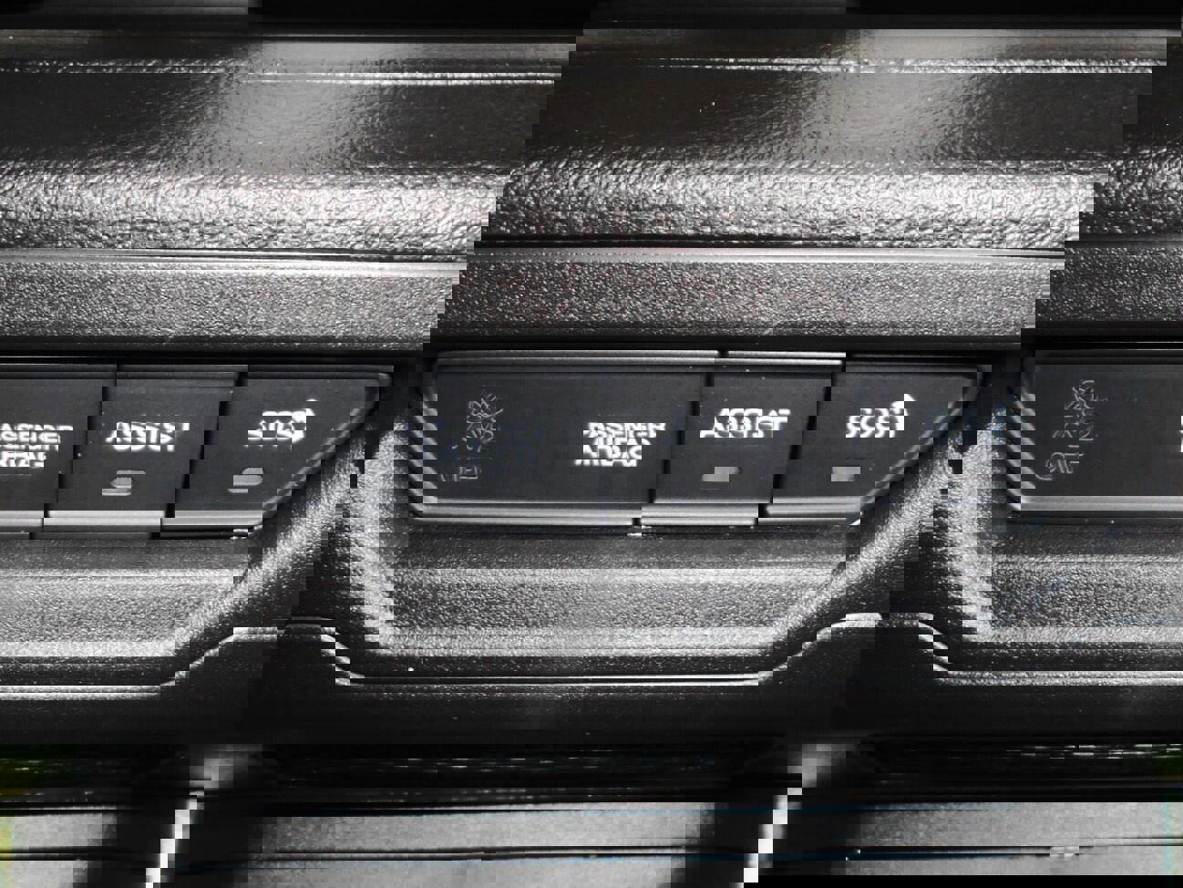 New 2025 Jeep Gladiator Sport image 19