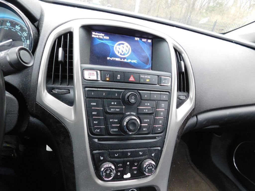 Used 2015 Buick Verano Premium image 10