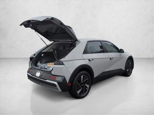 New 2026 Hyundai Ioniq 5 SE image 2