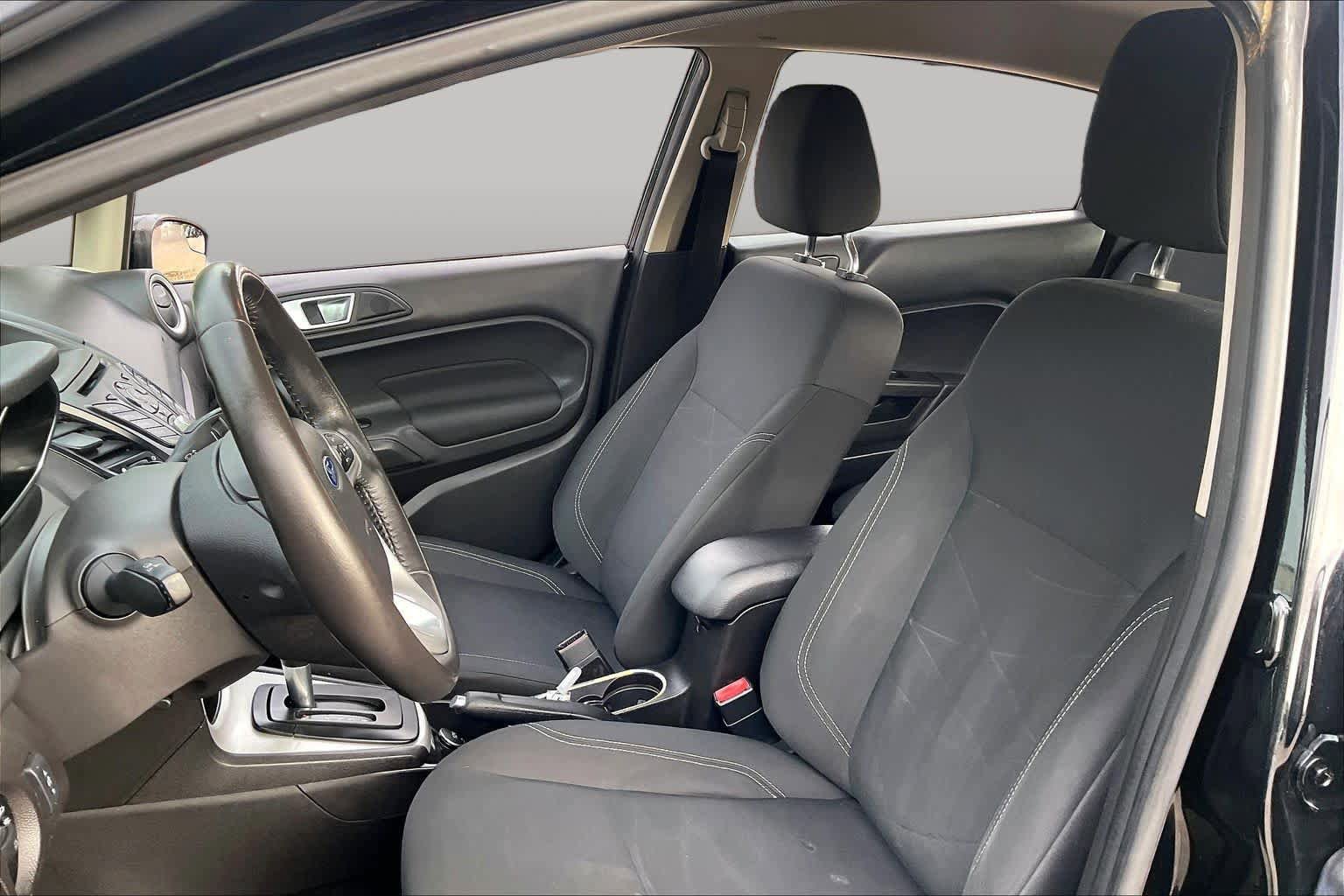 Used 2016 Ford Fiesta SE FWD image 8