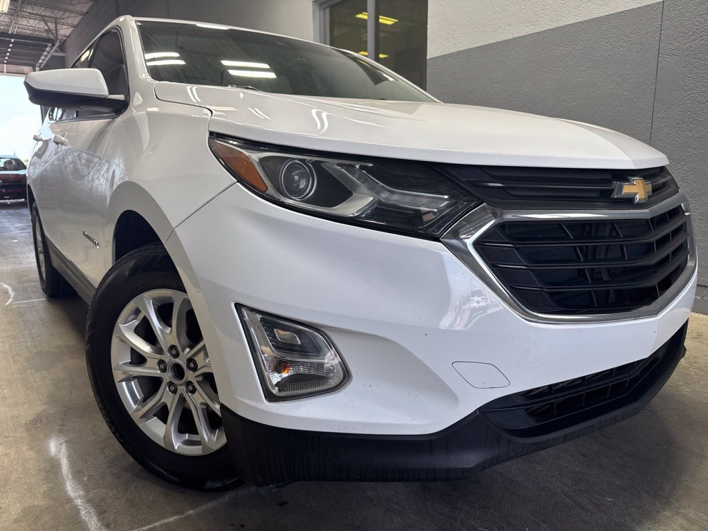 Used 2020 Chevrolet Equinox LT FWD image 2