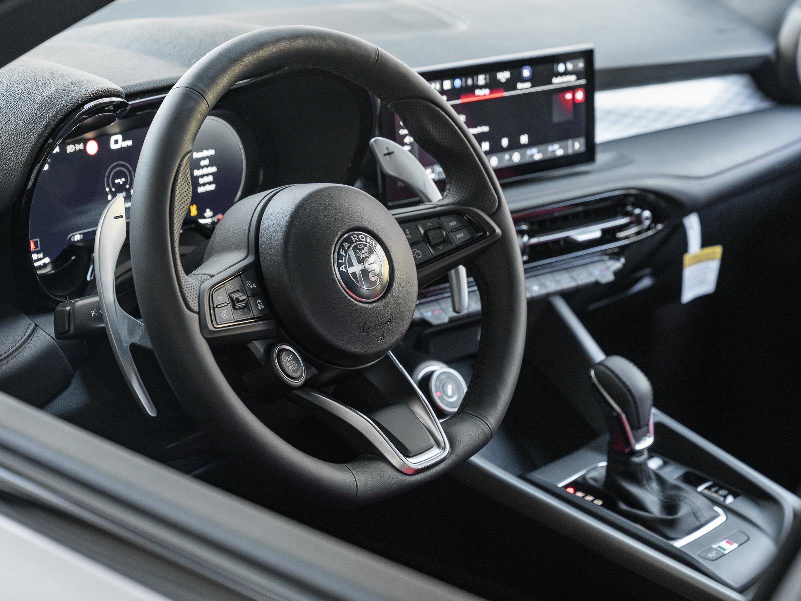 New 2026 Alfa Romeo Tonale Veloce w/ Quick Order Package 23H Volce image 16