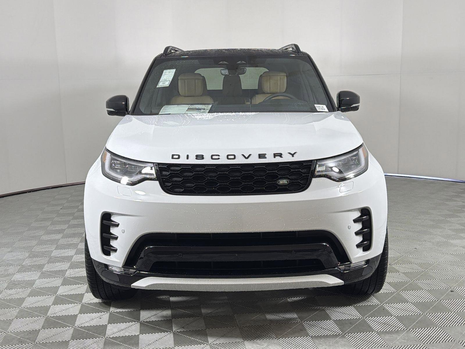 New 2026 Land Rover Discovery Dynamic SE image 8