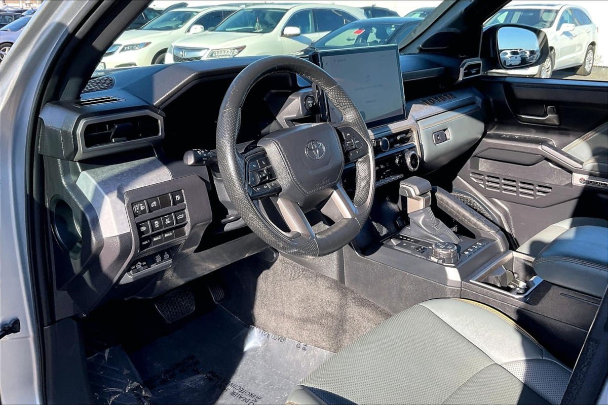 Used 2024 Toyota Tacoma 4x4 Double Cab Hybrid image 11