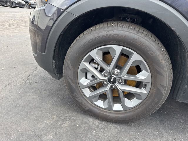 Certified 2025 Kia Telluride LX FWD image 24
