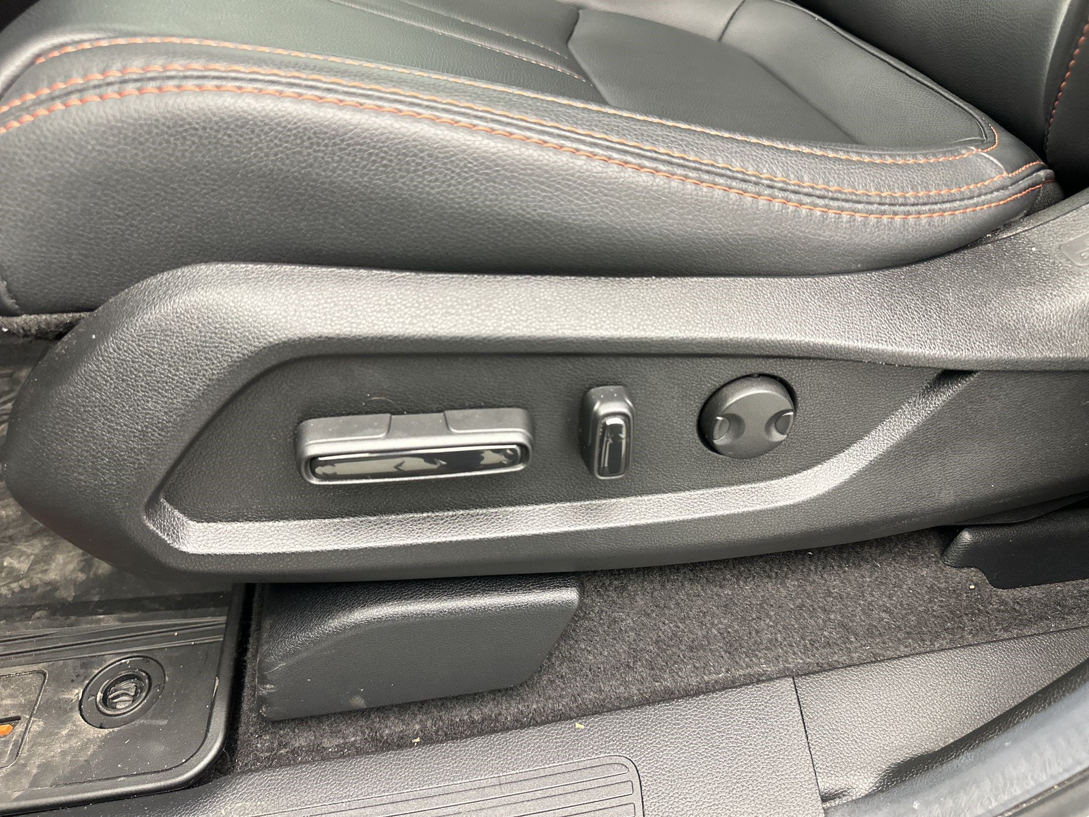 Used 2025 Honda Pilot TrailSport image 14