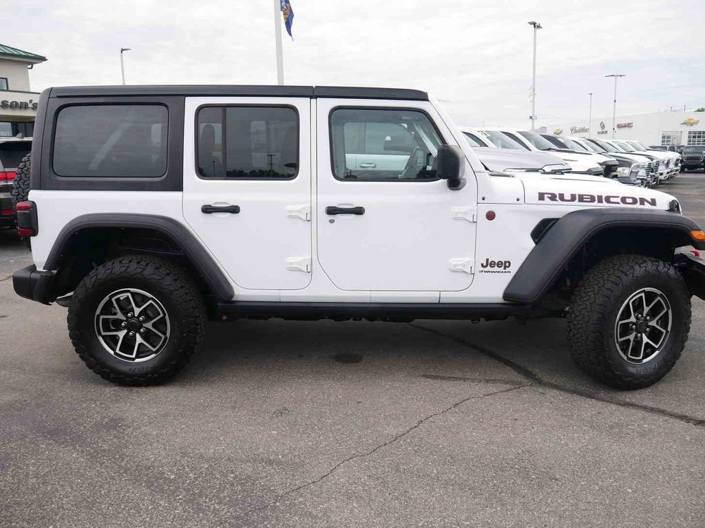 Used 2024 Jeep Wrangler Unlimited Rubicon AWD/4WD image 24
