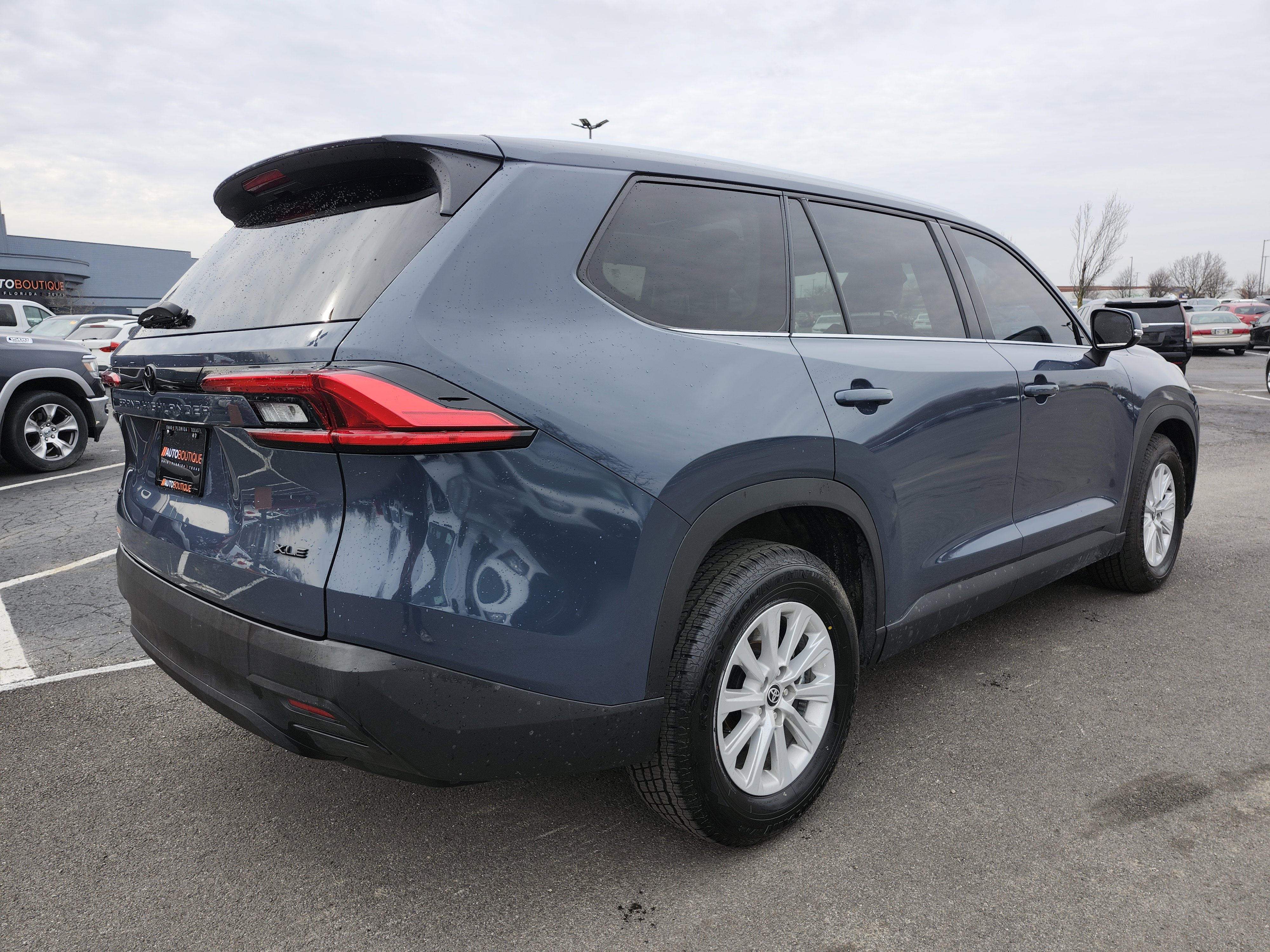 Used 2024 Toyota Grand Highlander Limited image 18