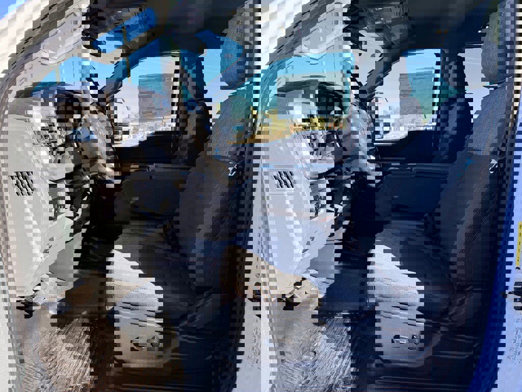 New 2026 Ford F250 XLT w/ FX4 Off-Road Package image 18