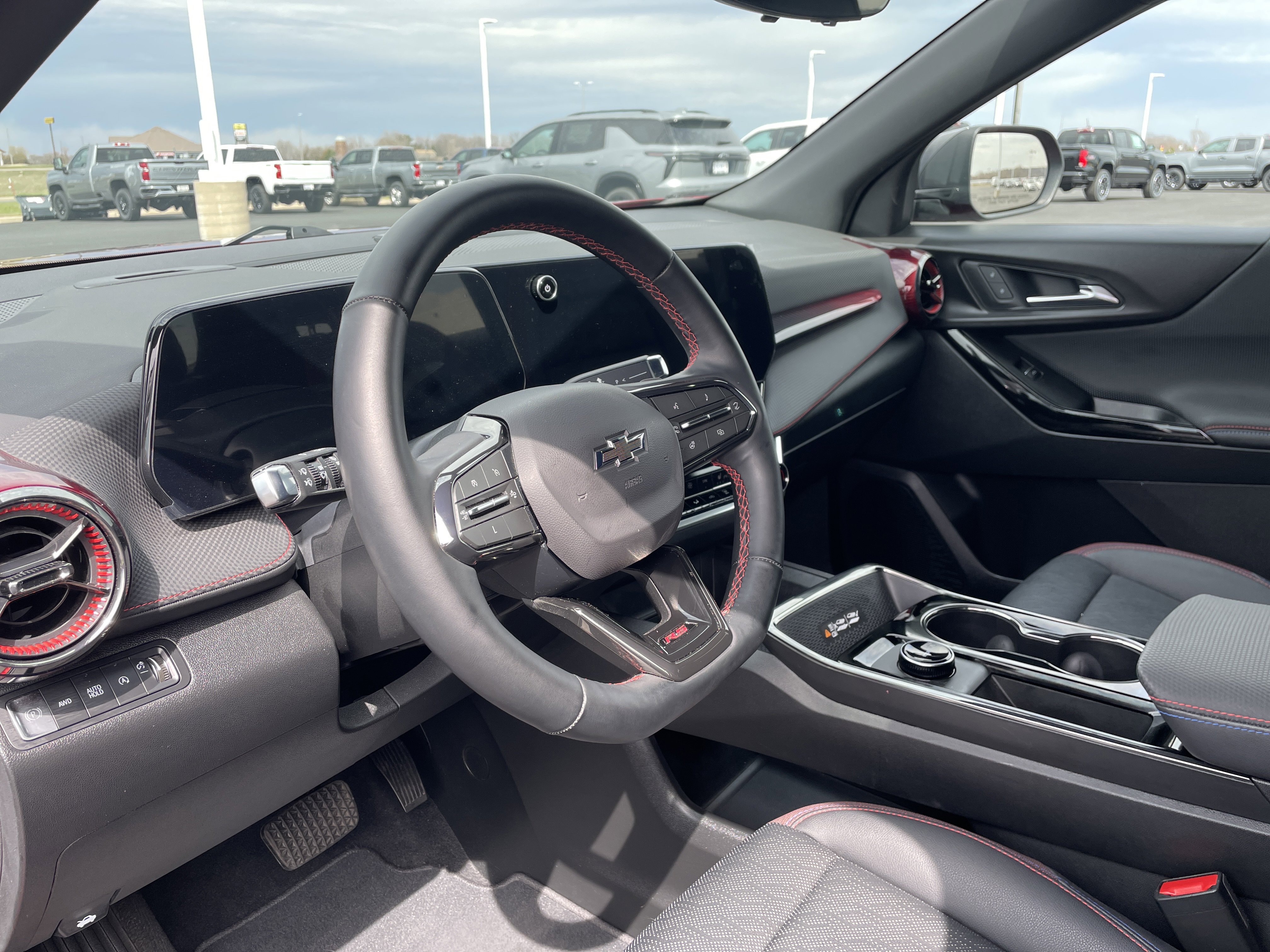 Used 2025 Chevrolet Equinox RS w/ Safety and Technology Package AWD/4WD image 9