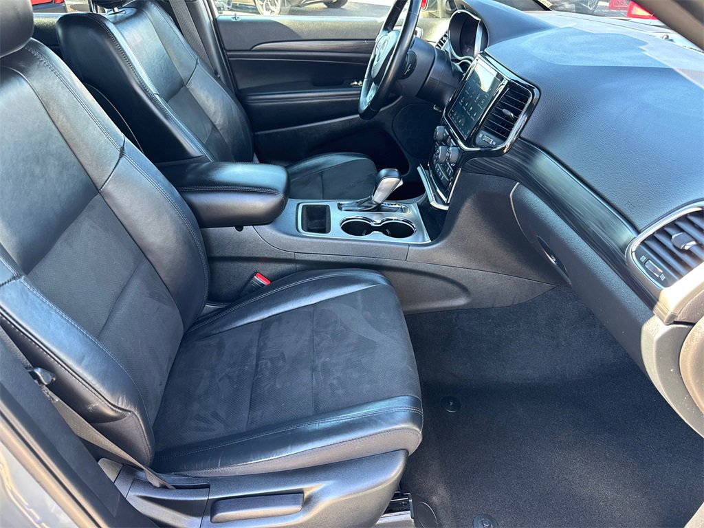 Certified 2021 Jeep Grand Cherokee Laredo X image 15