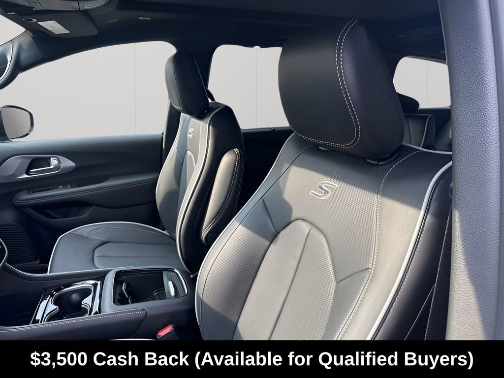 New 2026 Chrysler Pacifica Limited w/ S Appearance Package FWD image 28