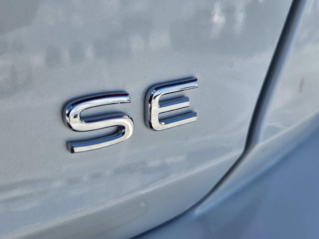 New 2027 Volkswagen Jetta SE FWD image 5