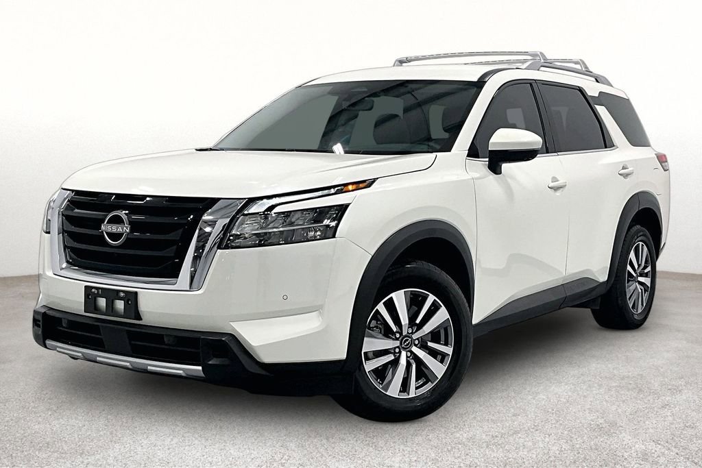 Used 2023 Nissan Pathfinder SL AWD/4WD image 13