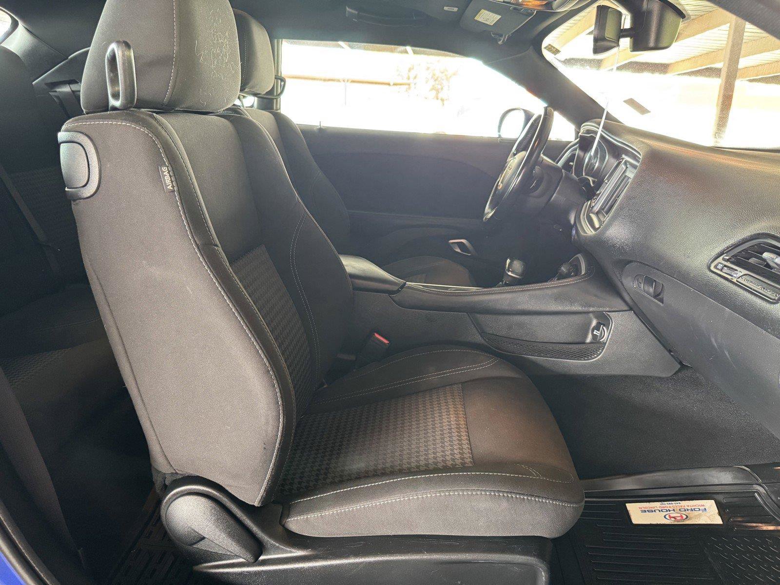 Used 2020 Dodge Challenger SXT RWD image 34