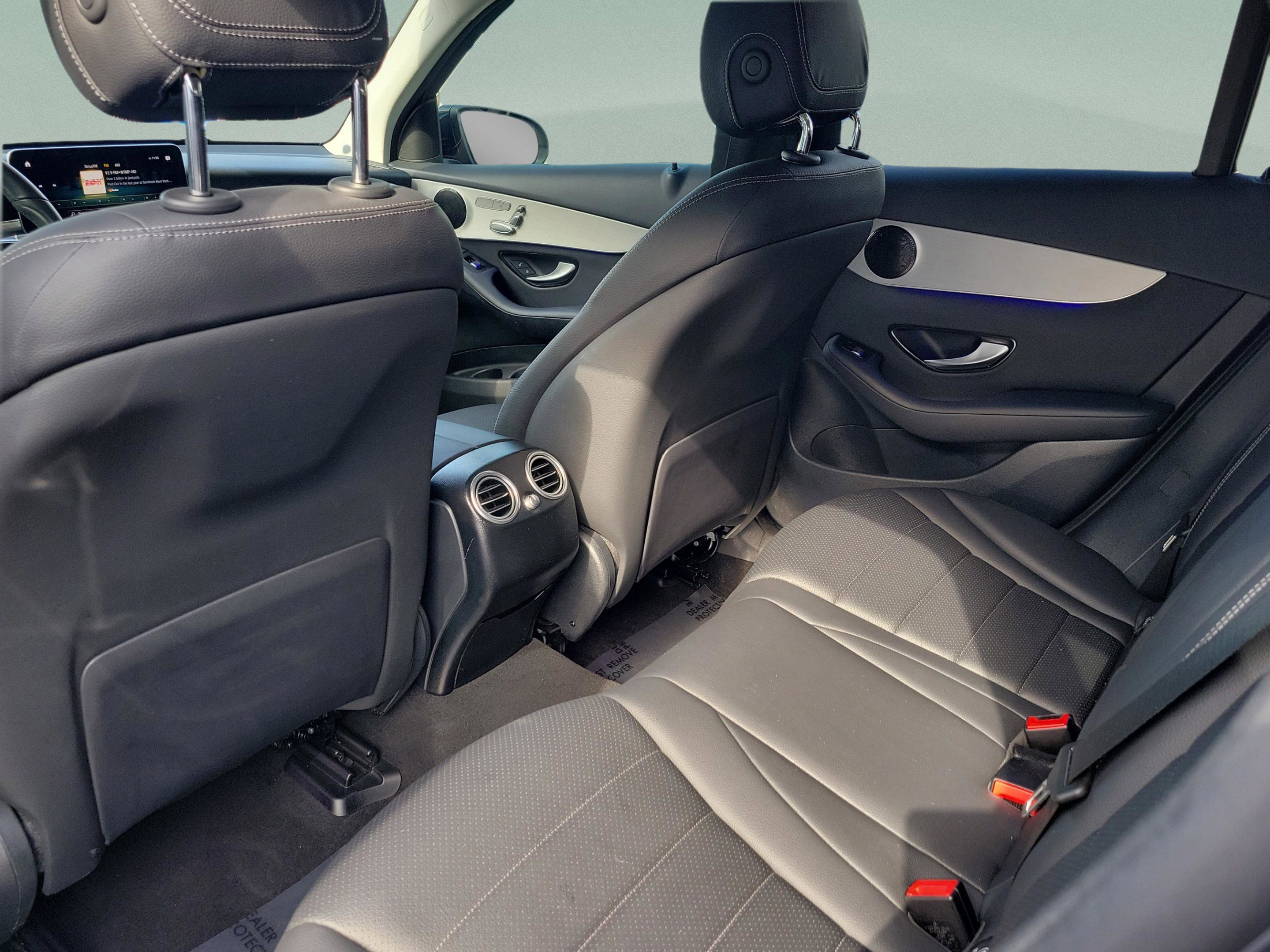 Used 2022 Mercedes-Benz GLC 300 image 28