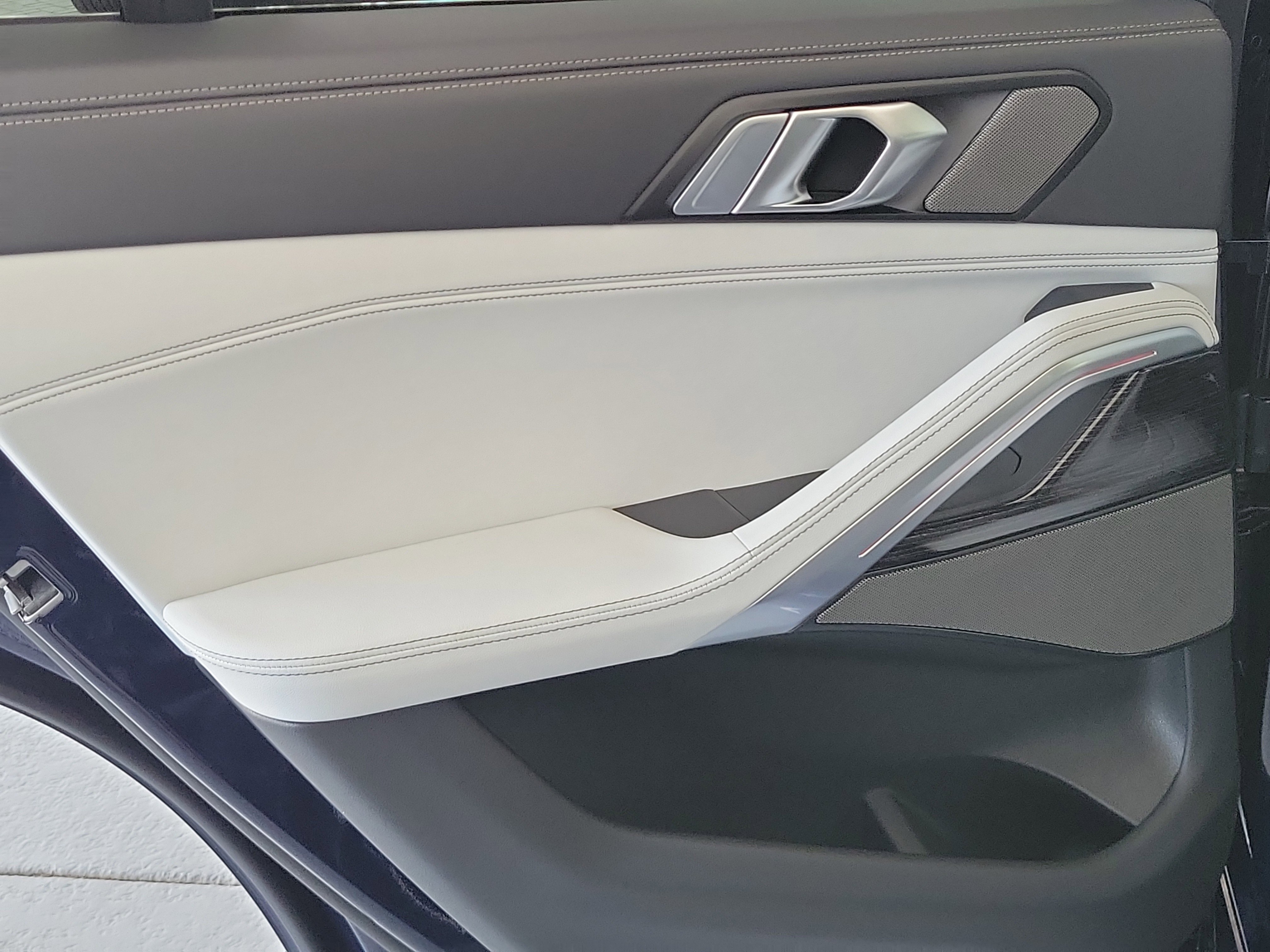 New 2027 BMW X6 xDrive40i AWD/4WD image 10