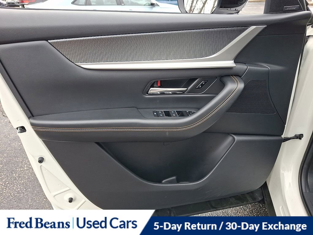 Used 2025 MAZDA CX-70 Plug-In Hybrid w/ Premium Pkg AWD/4WD image 14
