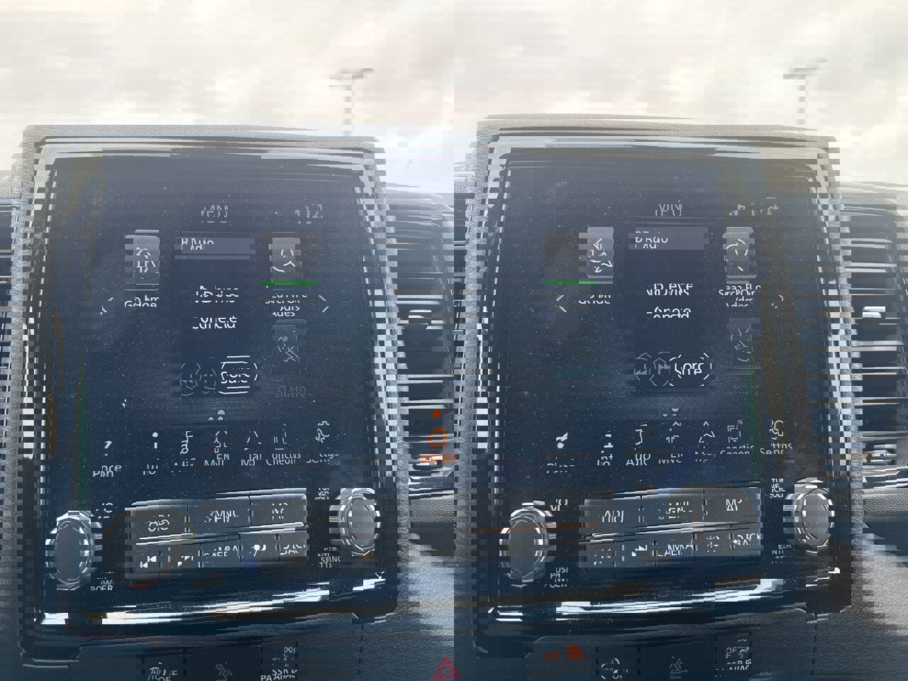 Used 2023 Nissan Frontier Pro-X w/ Technology Package image 39