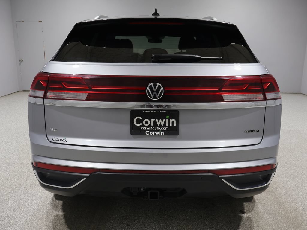Used 2025 Volkswagen Atlas Cross Sport SE AWD/4WD image 3