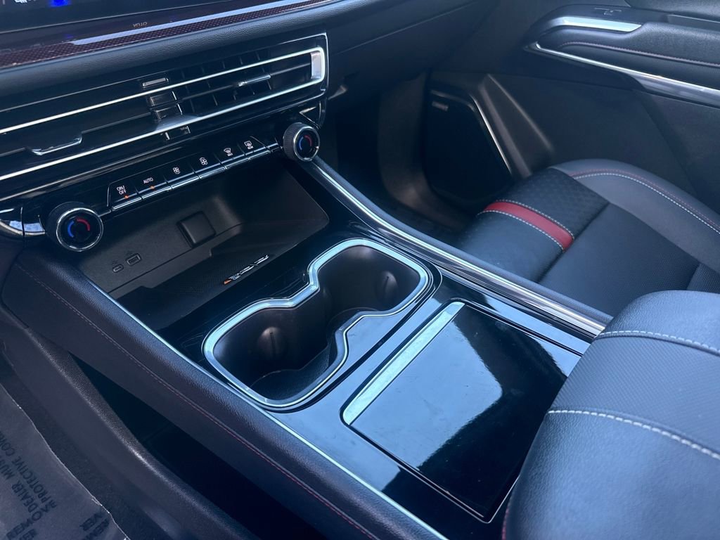 Used 2024 Chevrolet Traverse RS w/ LPO, Floor Liner Package image 24