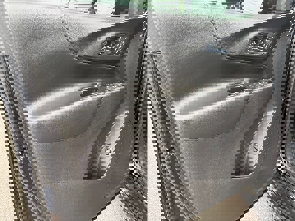 Used 2021 Chevrolet Equinox LT image 9