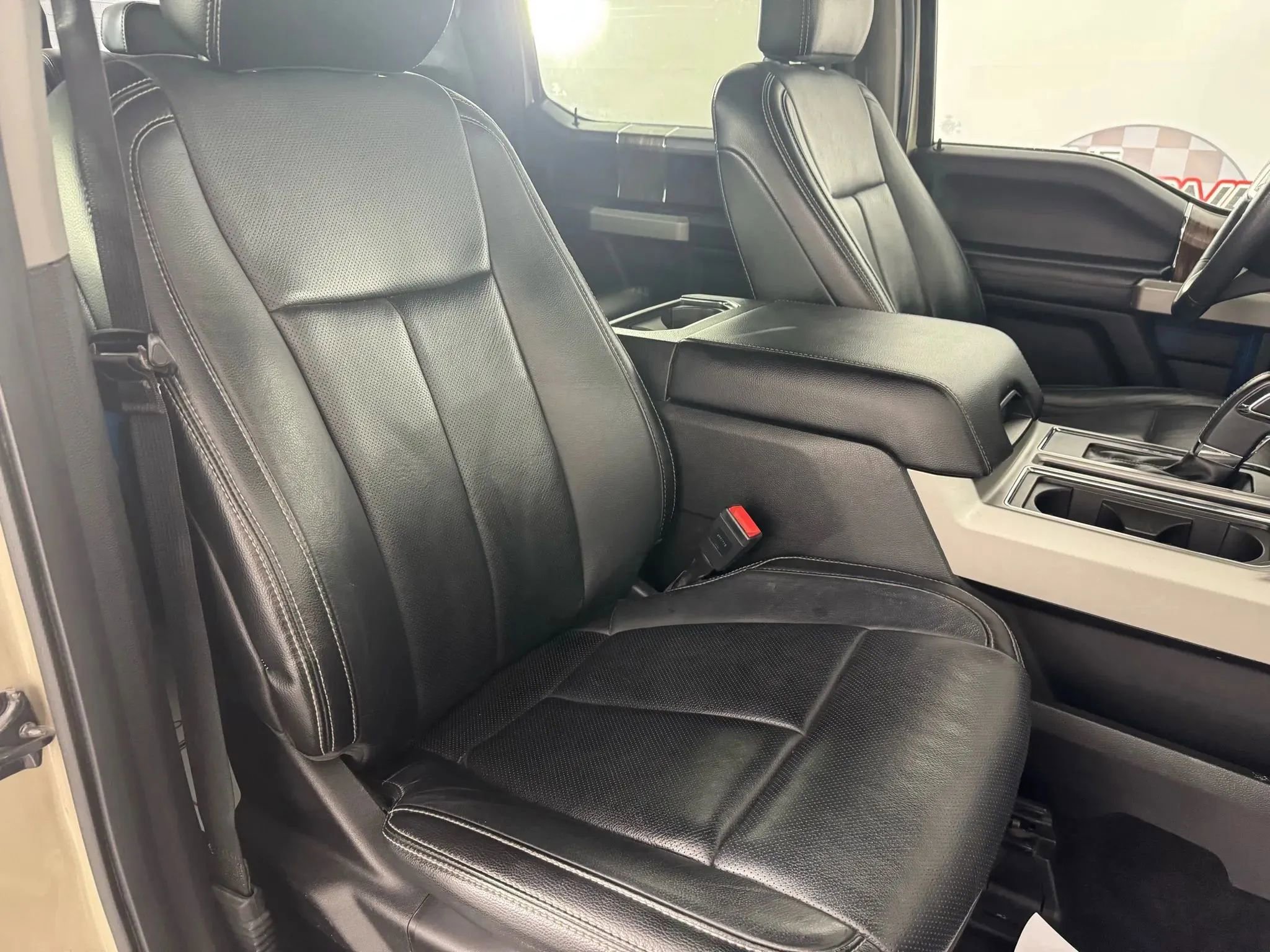 Used 2018 Ford F150 Lariat w/ Equipment Group 502A Luxury image 36