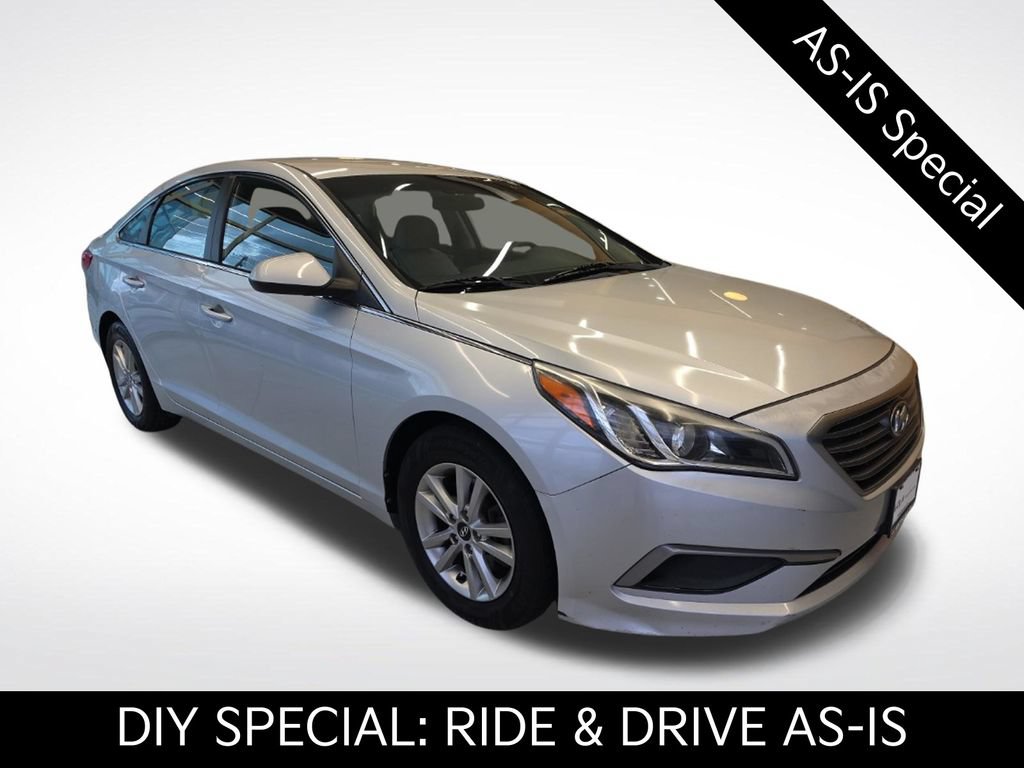 Used 2017 Hyundai Sonata SE FWD image 3