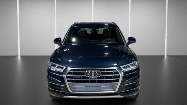 Used 2020 Audi Q5 Prestige image 2