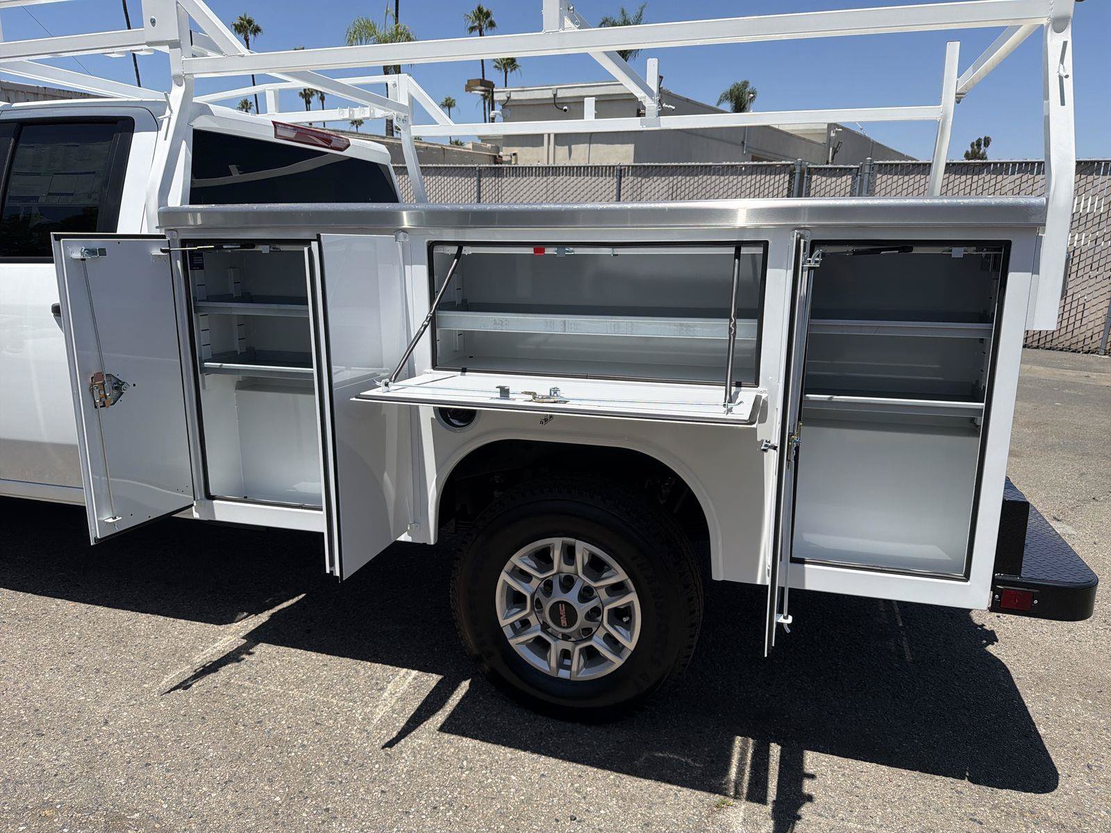 New 2026 GMC Sierra 2500 Pro w/ Convenience Package AWD/4WD image 24