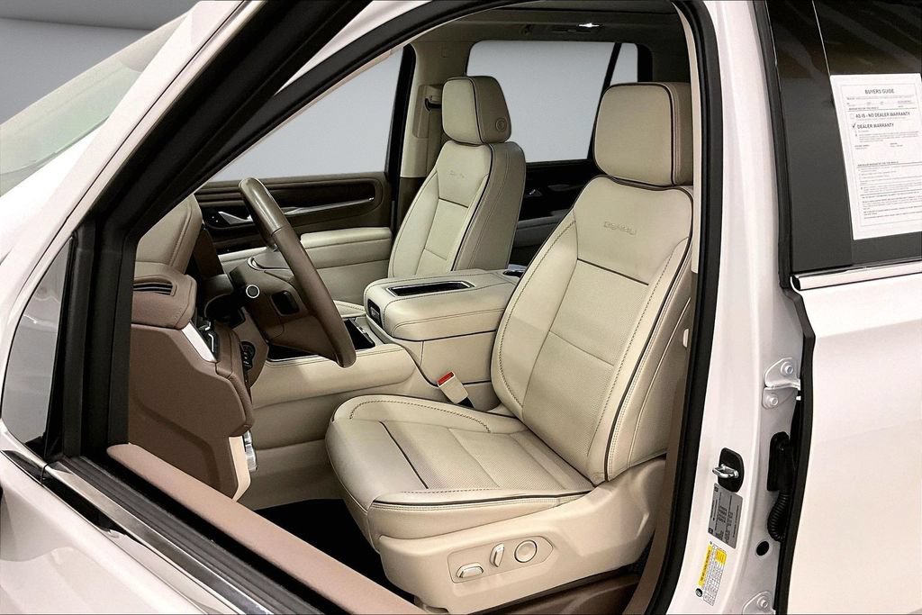 Used 2022 GMC Yukon Denali w/ Denali Premium Package AWD/4WD image 21