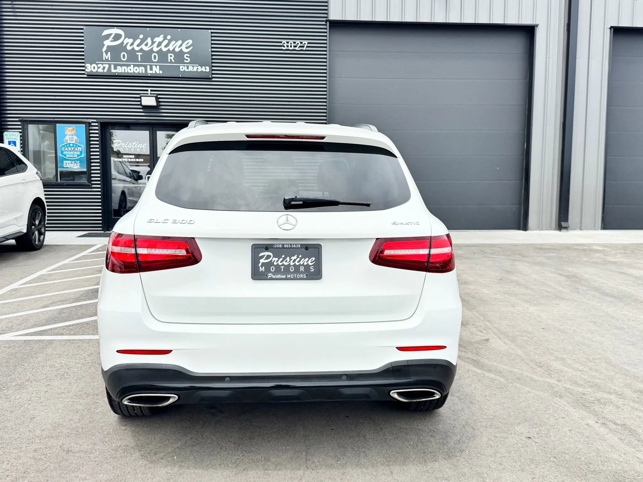 Used 2019 Mercedes-Benz GLC 300 4MATIC w/ Leather Seating Package image 6