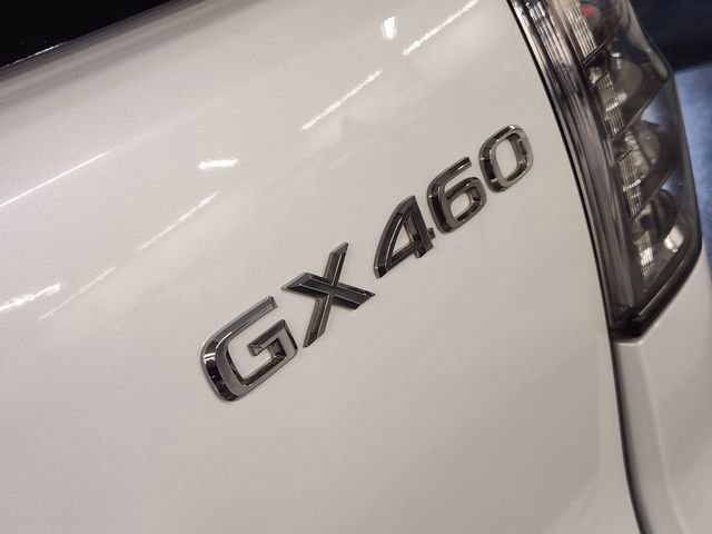 Used 2019 Lexus GX 460 Premium w/ Premium Package image 13