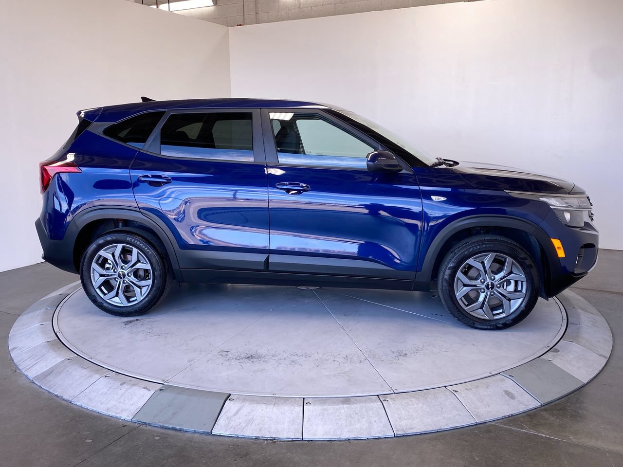 Certified 2026 Kia Seltos LX AWD/4WD image 6