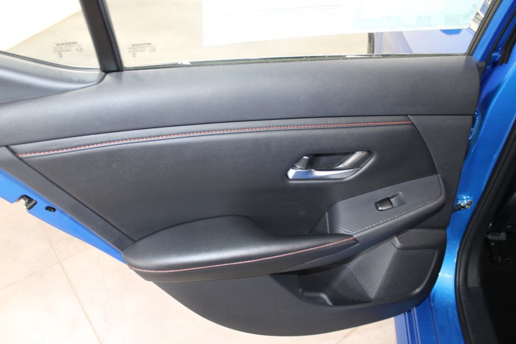 Used 2025 Nissan Sentra SR FWD image 17
