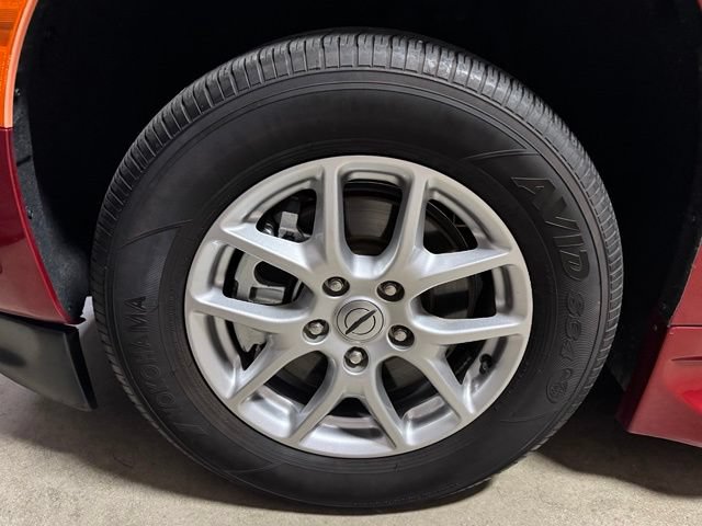 Used 2024 Chrysler Pacifica Touring-L FWD image 46