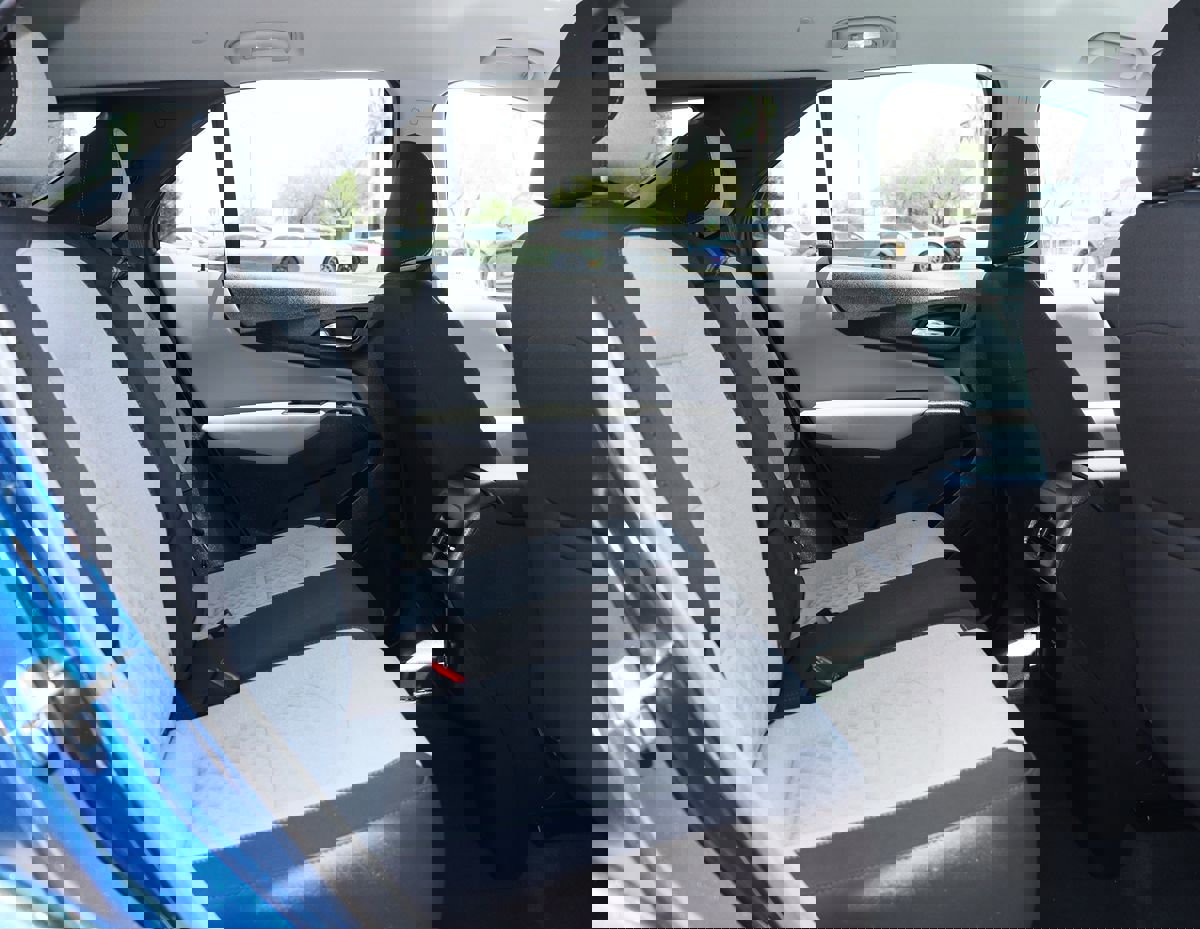 Used 2022 Chevrolet Equinox LS w/ LS Convenience Package image 27