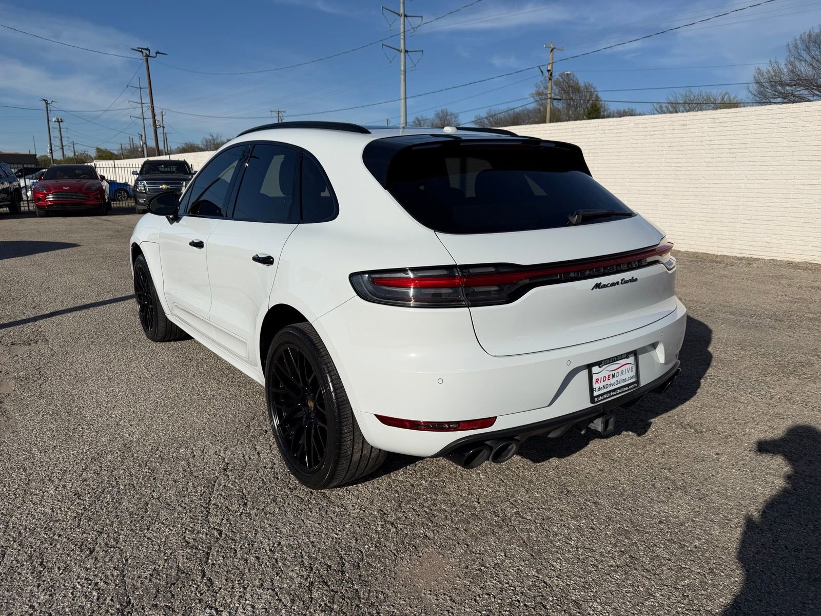 Used 2021 Porsche Macan Turbo AWD/4WD image 4