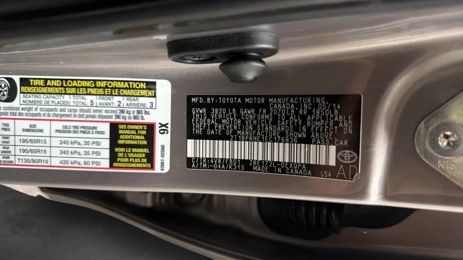 Used 2014 Toyota Corolla LE FWD image 28