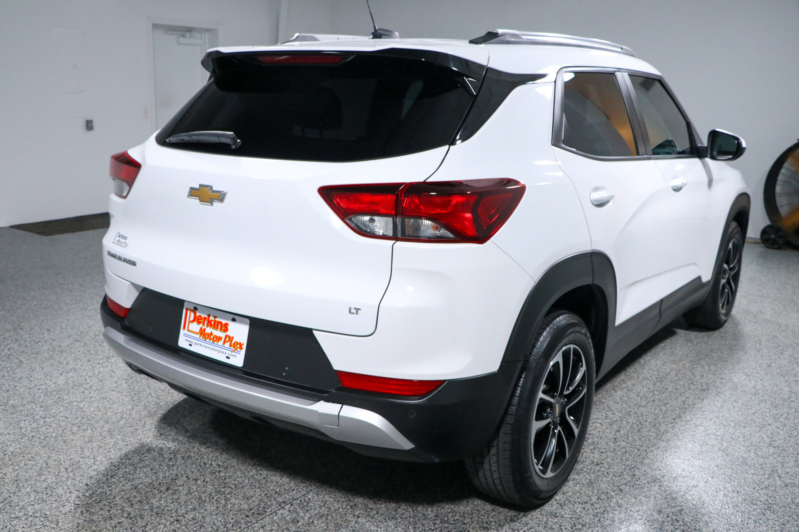 Used 2025 Chevrolet TrailBlazer LT w/ Convenience Package FWD image 7