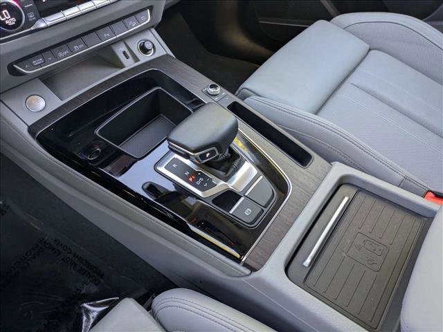 Used 2021 Audi Q5 Premium Plus w/ Premium Plus Package image 12