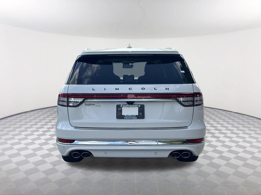 Used 2023 Lincoln Aviator Black Label Grand Touring AWD/4WD image 6