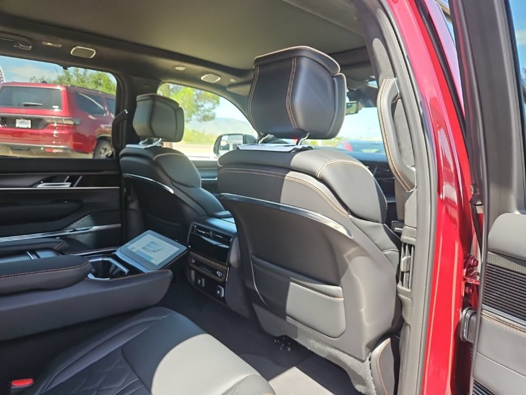 New 2026 Jeep Grand Wagoneer L Summit AWD/4WD image 26