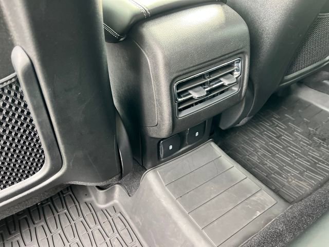 Used 2025 Lincoln Corsair Reserve image 17