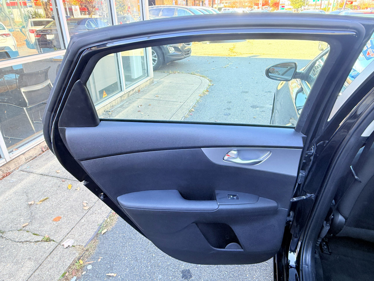 Used 2023 Kia Forte LXS image 28