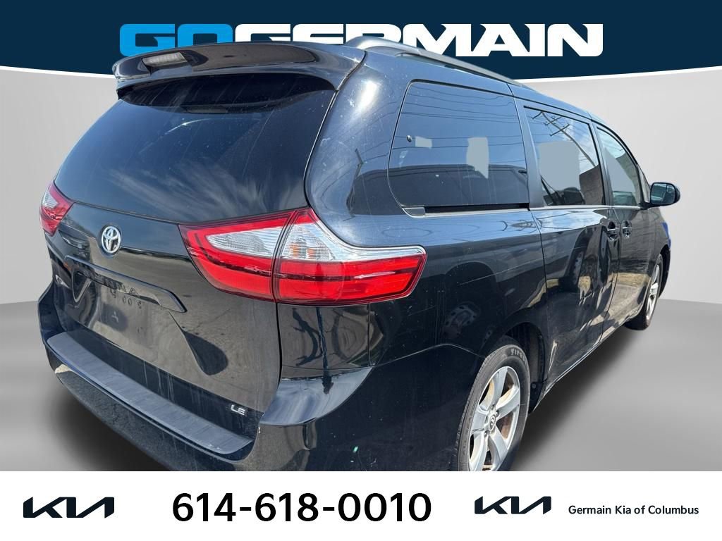 Used 2015 Toyota Sienna LE image 5