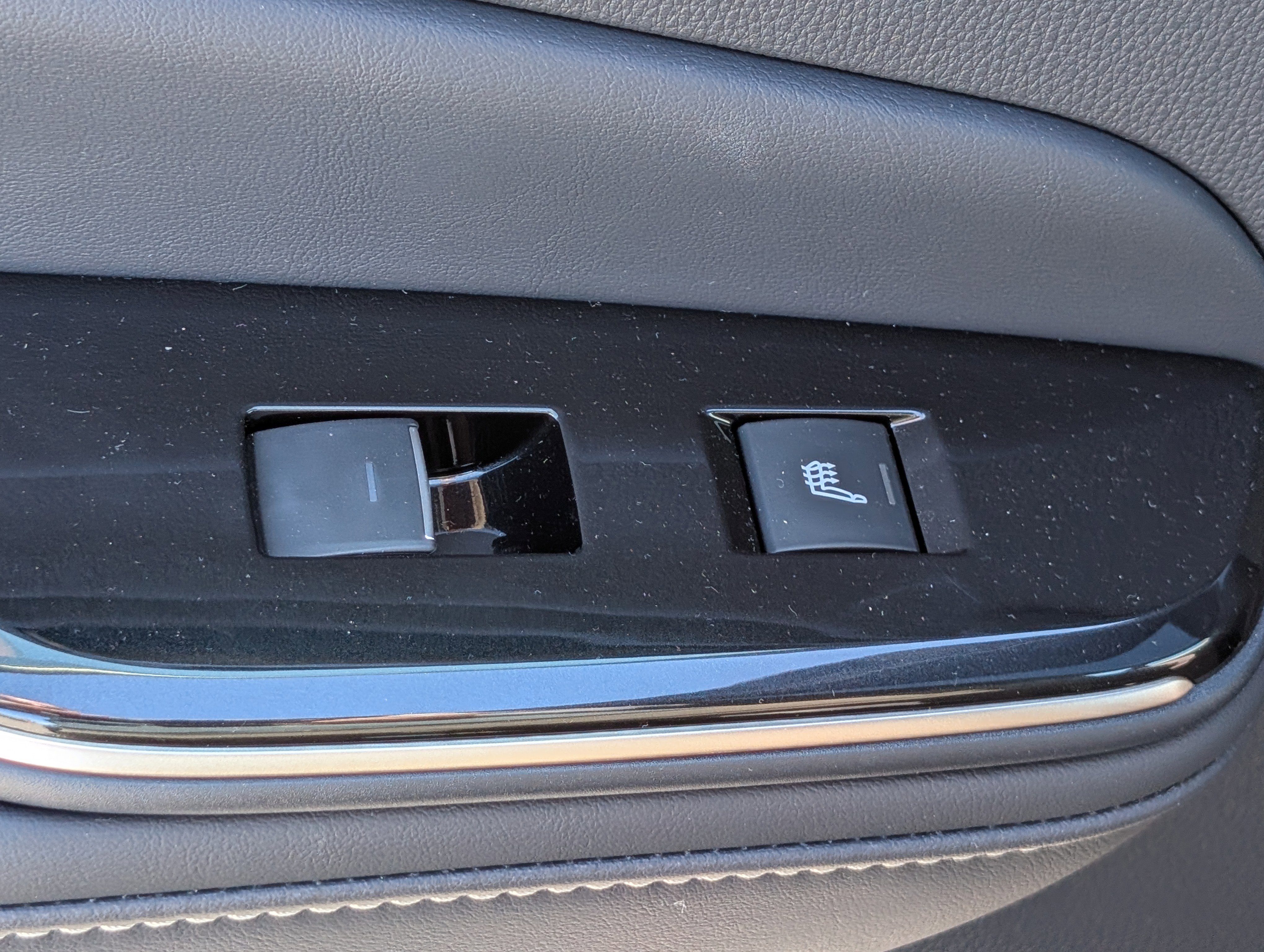 Used 2025 Toyota Crown Signia w/ Advanced Technology Package image 16