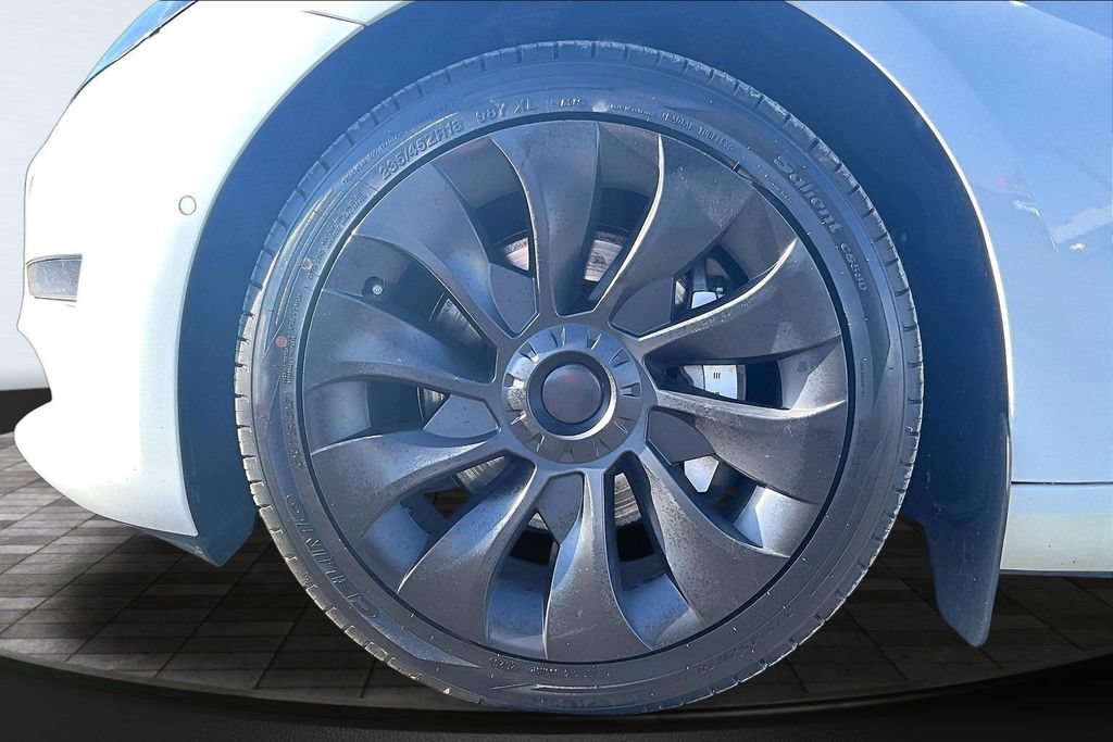 Used 2022 Tesla Model 3 Long Range AWD/4WD image 9