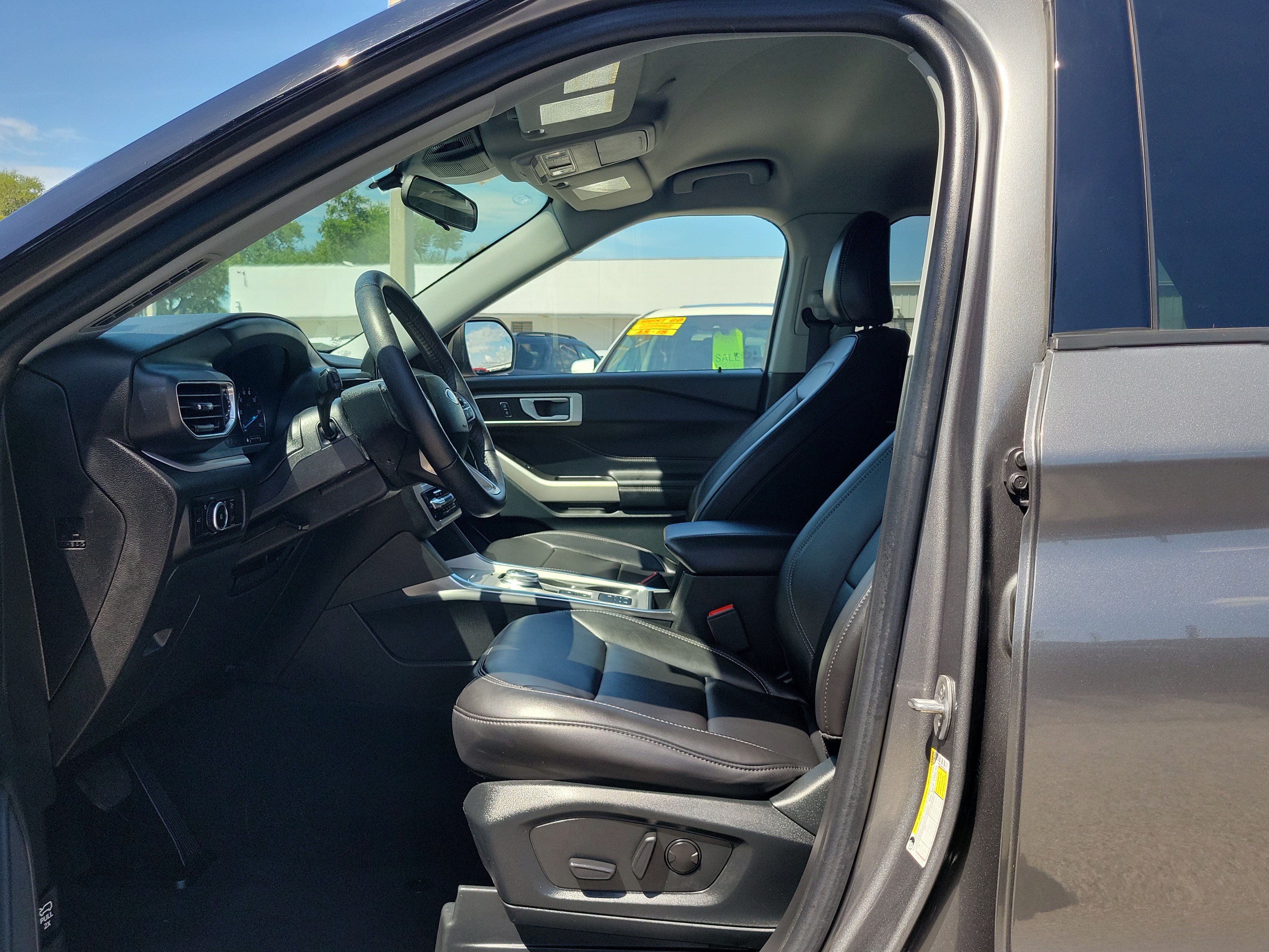 Certified 2023 Ford Explorer XLT w/ Equipment Group 202A RWD image 21